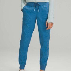 NWT Lululemon Dance Studio Mid-Rise Jogger, Sz 6, Soft Denim